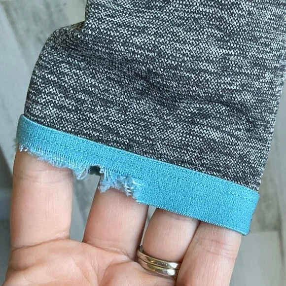 CLEARANCE! Gymshark Size Medium Flex Crop Top Grey Teal Blue Logo Band - Picture 6 of 6